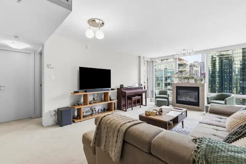 1703 590 NICOLA STREET - photo 4 of 24