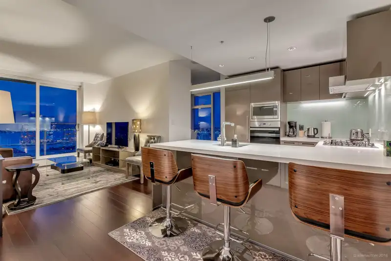 4007 777 RICHARDS STREET - photo 1 of 23