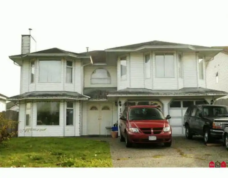 13496 84A AVENUE - photo 1 of 8