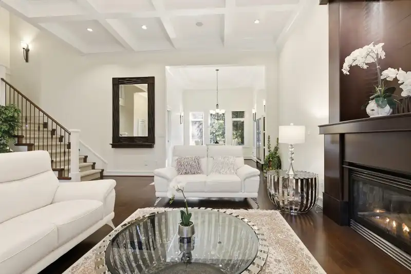 1017 CANYON BOULEVARD - photo 4 of 37