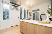 533 E 16 AVENUE - thumbnail 4