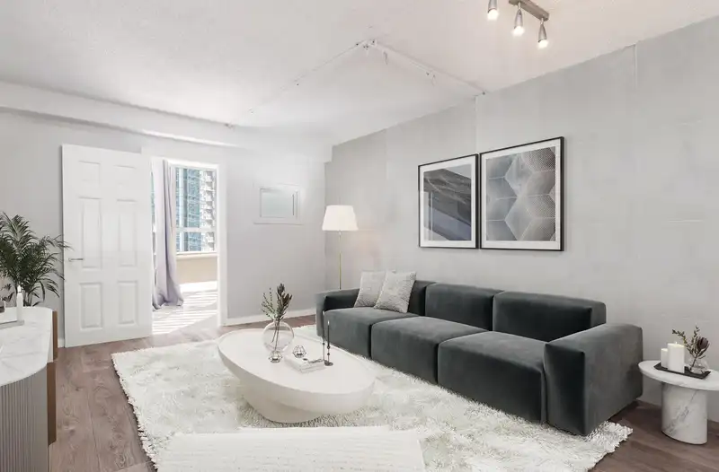 1004 789 DRAKE STREET - photo 1 of 31