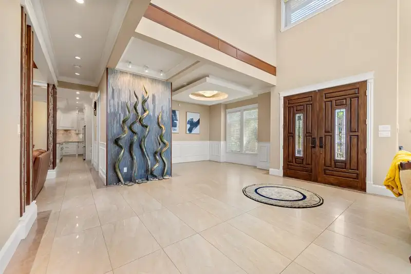 10931 ROSEBROOK ROAD - photo 4 of 40