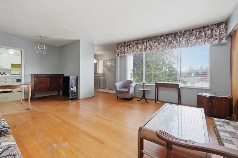 4745 GILPIN COURT - photo 4 of 34