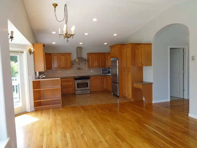 6217 NORWEST BAY ROAD - photo 4 of 40
