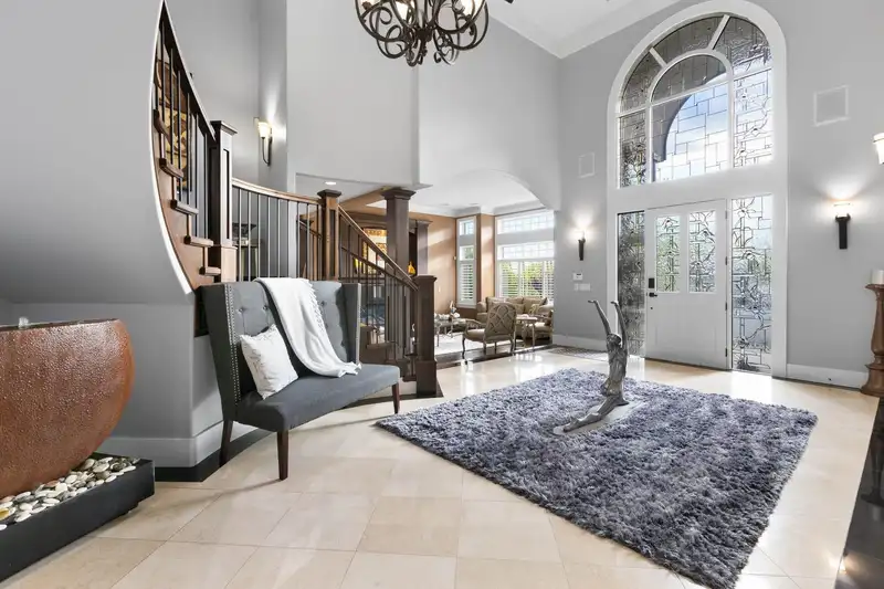 3027 PLATEAU BOULEVARD - photo 4 of 40