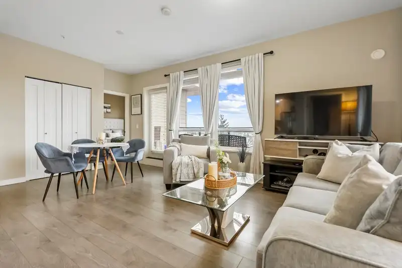 F401 20211 66 AVENUE - photo 2 of 28