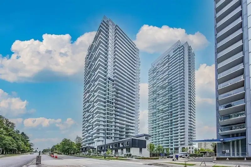 2303 13778 100 AVENUE - photo 1 of 29