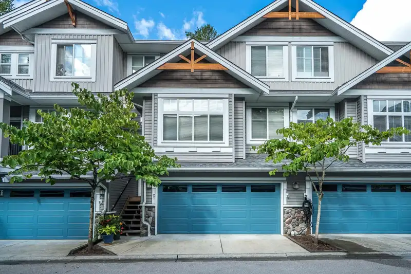 21 21704 96 AVENUE - photo 3 of 40