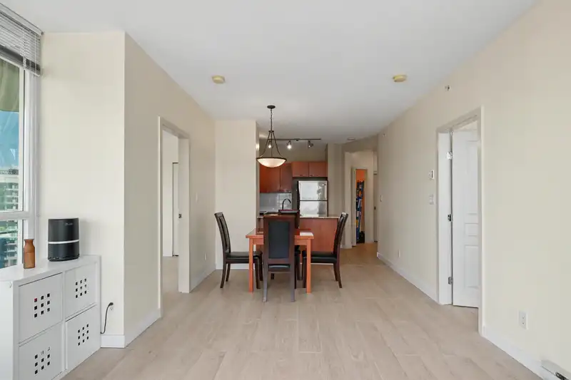 1307 4028 KNIGHT STREET - photo 4 of 18