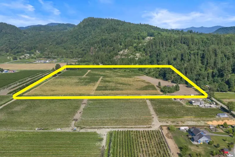 35011 TOWNSHIPLINE ROAD - photo 1 of 40