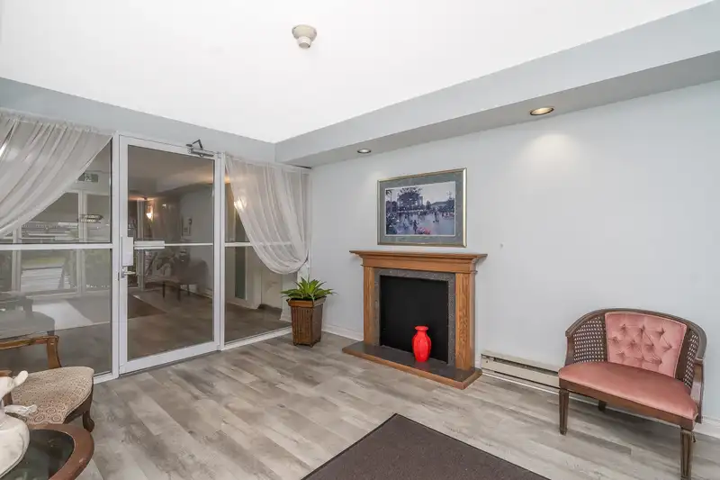 309 17695 58 AVENUE - photo 4 of 32