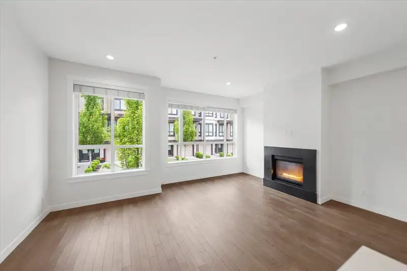 9 100 WOOD STREET - photo 3 of 31