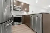 302 20686 EASTLEIGH CRESCENT - thumbnail 4