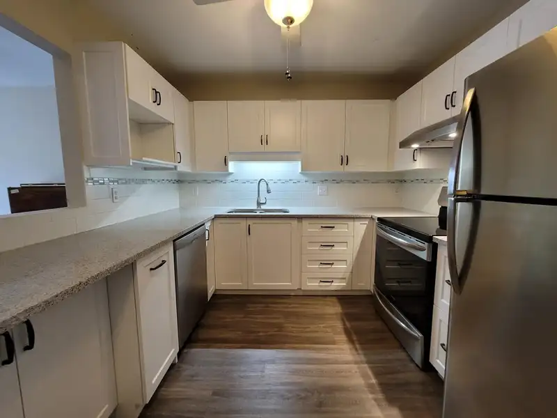 310 27358 32 AVENUE - photo 4 of 28
