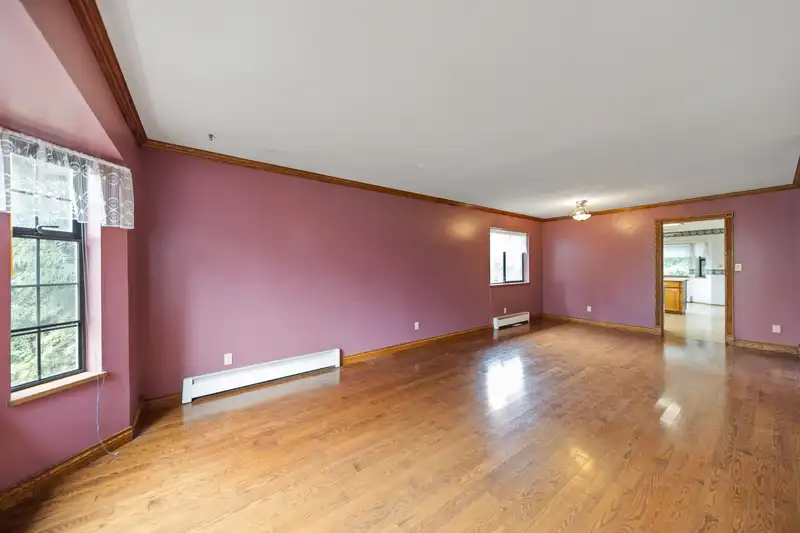 5553 181A STREET - photo 4 of 38