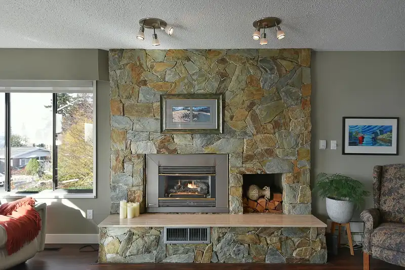 4926 LAUREL AVENUE - photo 3 of 40