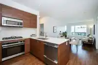 402 1061 MARINE DRIVE - thumbnail 4