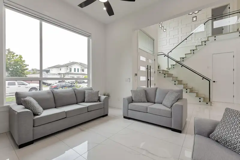 12280 70A AVENUE - photo 4 of 30