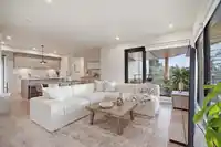 338 2635 KING GEORGE BOULEVARD - thumbnail 2