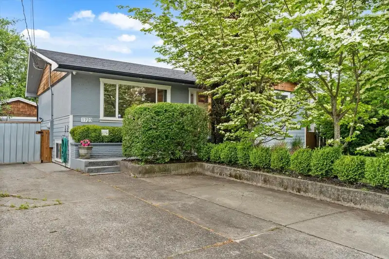 1723 AGASSIZ AVENUE - photo 1 of 35