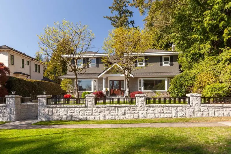 3557 W 36TH AVENUE - photo 1 of 37