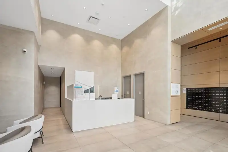 2506 6000 MCKAY AVENUE - photo 4 of 40