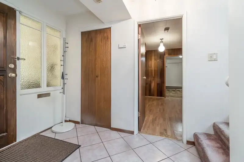 8228 WEDGEWOOD STREET - photo 2 of 40