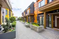23 7565 OAK STREET - thumbnail 3