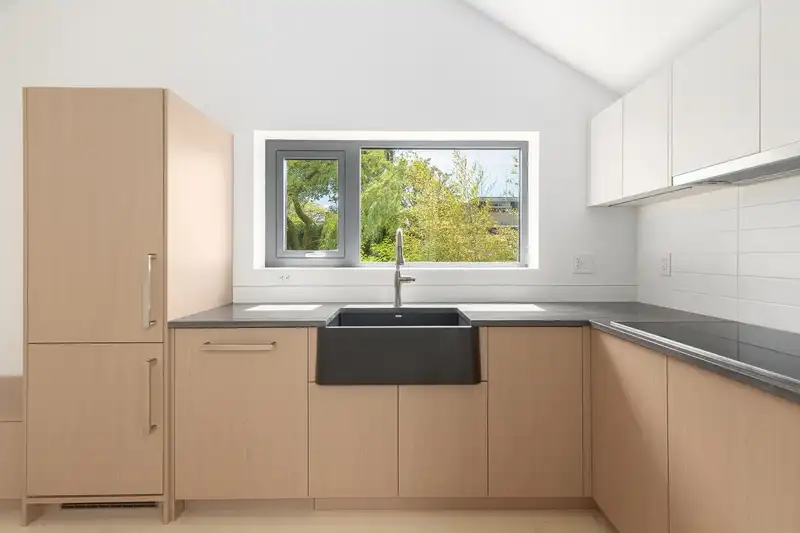 22 W 14TH AVENUE - photo 4 of 19