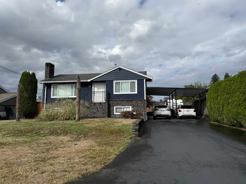 705 IVY AVENUE - photo 2 of 2
