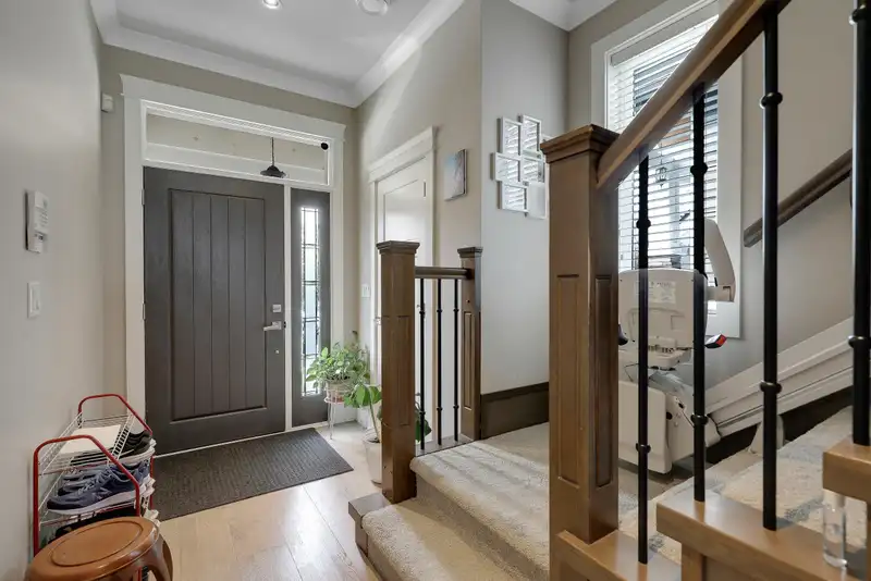 20985 80A AVENUE - photo 4 of 28