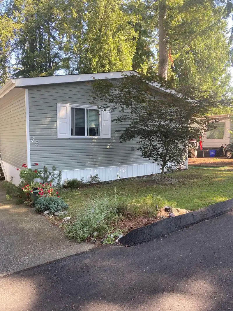 35 24330 FRASER HIGHWAY - photo 1 of 6