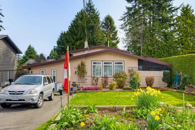 466 55 STREET - photo 1 of 40