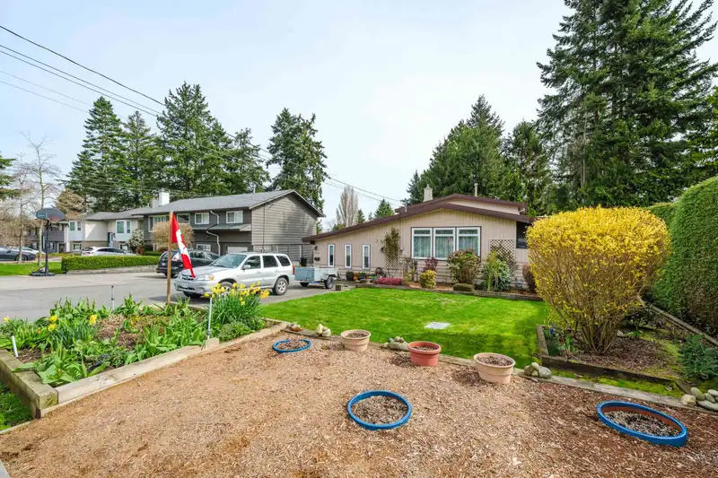 466 55 STREET - photo 2 of 40