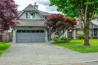 8548 212 STREET - thumbnail 1