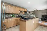 8548 212 STREET - thumbnail 10