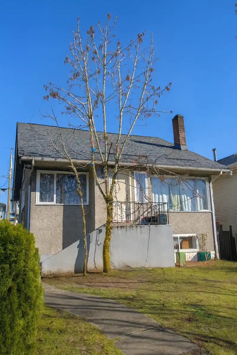 5735 EARLES STREET - photo 1 of 29