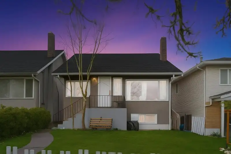 5735 EARLES STREET - photo 2 of 29