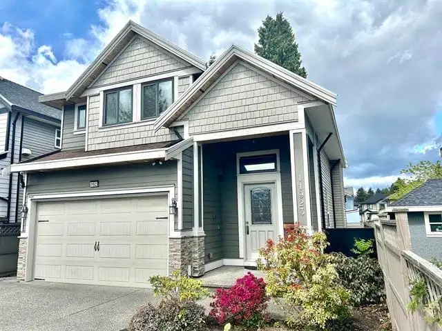 11923 92 AVENUE - photo 1 of 30