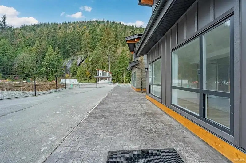 21 798 HOT SPRINGS ROAD - photo 3 of 11