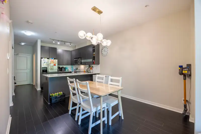 222 5655 210A STREET - photo 2 of 18