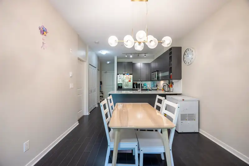 222 5655 210A STREET - photo 3 of 18