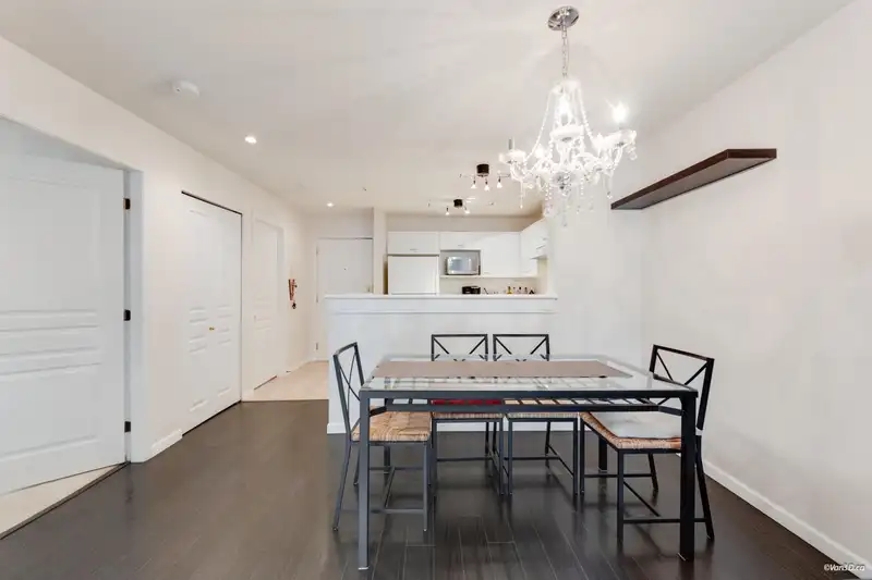 112 1242 TOWN CENTRE BOULEVARD - photo 2 of 26
