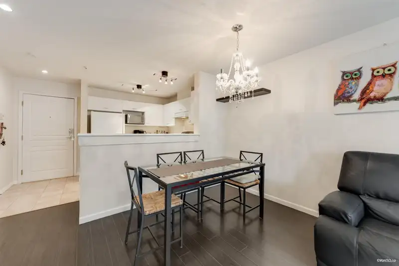 112 1242 TOWN CENTRE BOULEVARD - photo 3 of 26