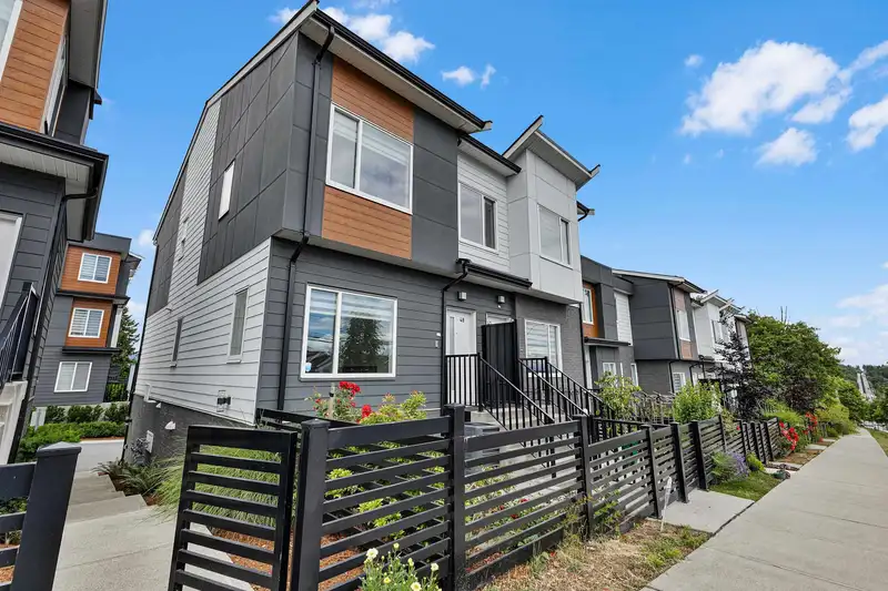 48 9652 162A STREET - photo 2 of 33