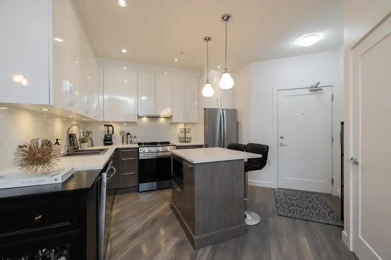 418 20829 77A AVENUE - photo 4 of 32