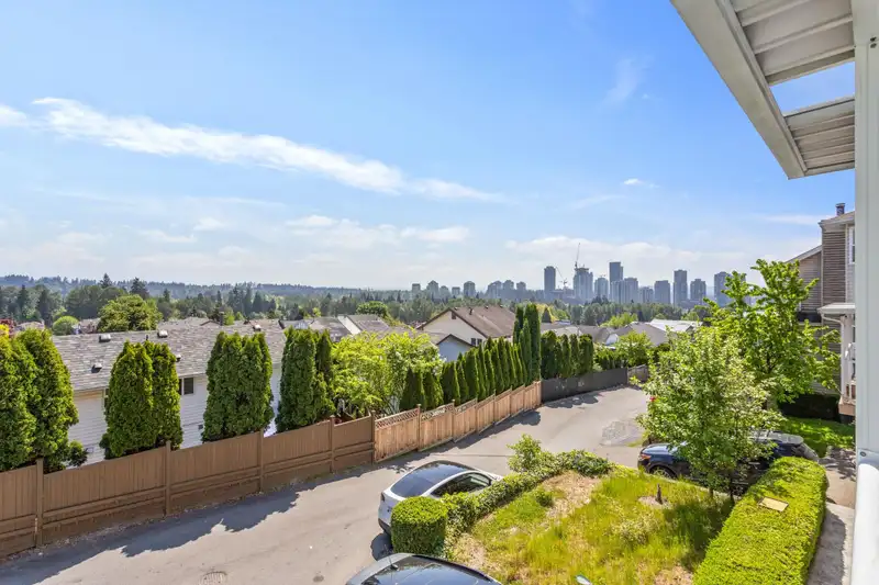 1315 JOHNSON STREET - photo 2 of 33