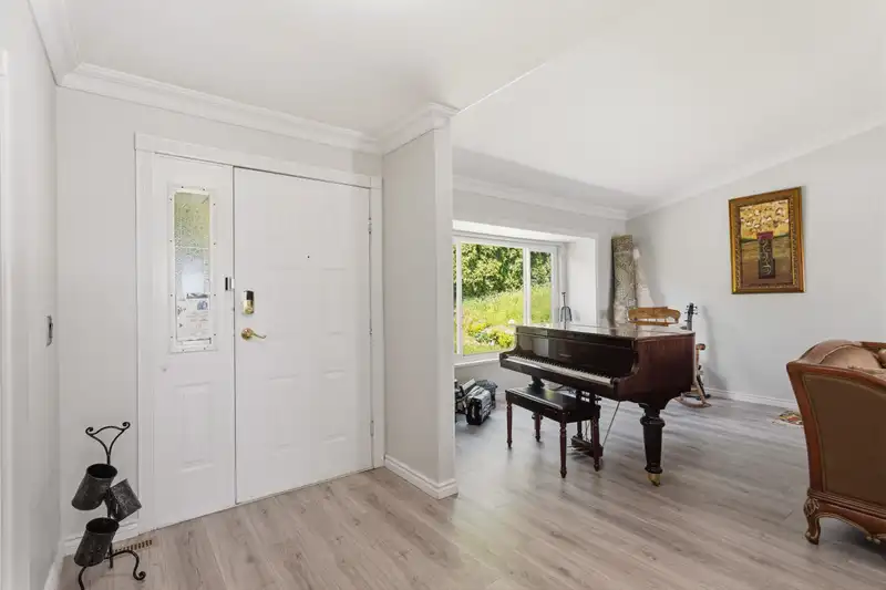1315 JOHNSON STREET - photo 3 of 33