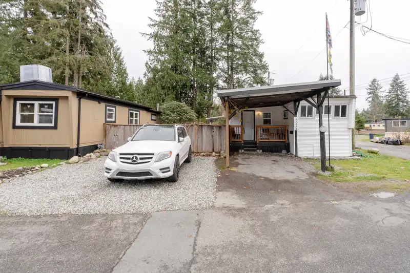 23252 CALVIN CRESCENT - photo 2 of 36